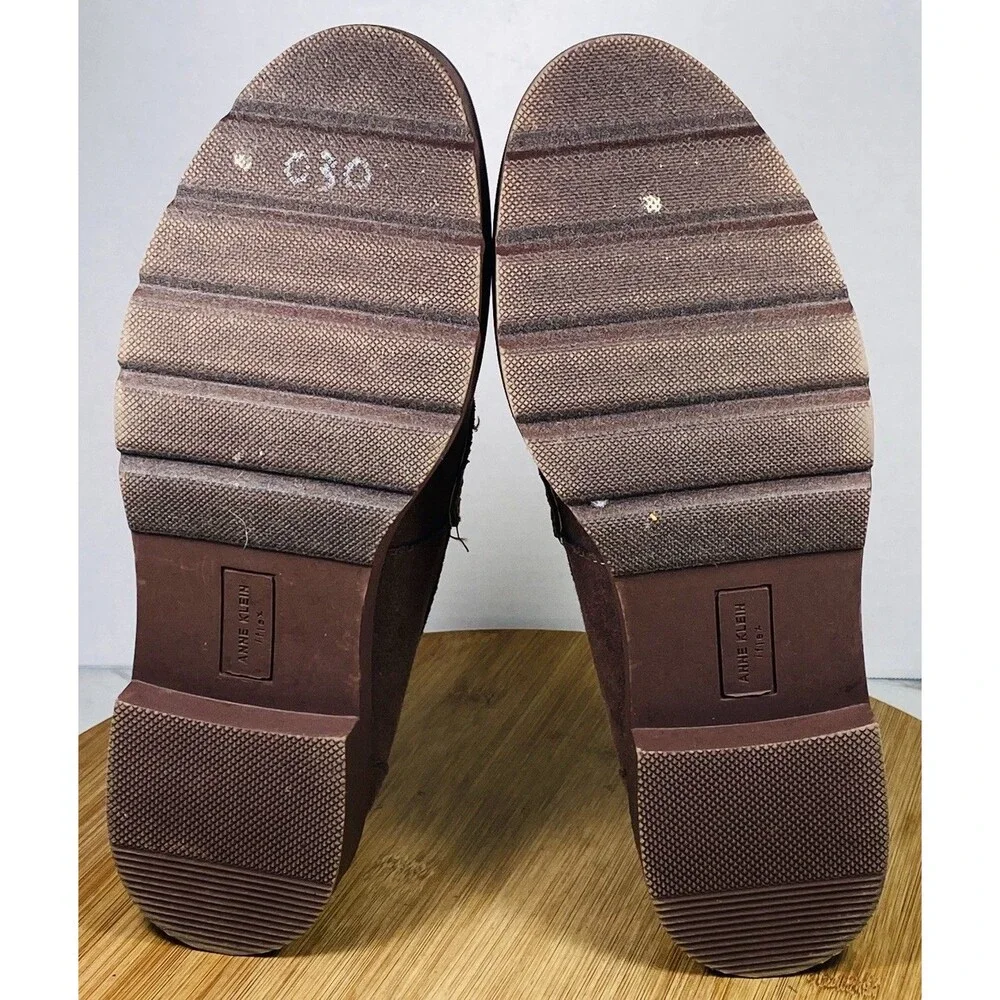 Anne Klein Loafers Brown Faux Suede Chain Detail Size 7M Chunky Preppy Classic
